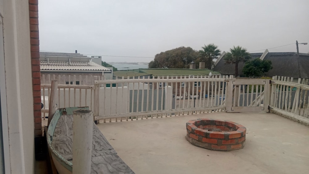 Double-storey house let in Port Nolloth - 1NA1691414 Double-storey house let in Port Nolloth - 1NA1691414