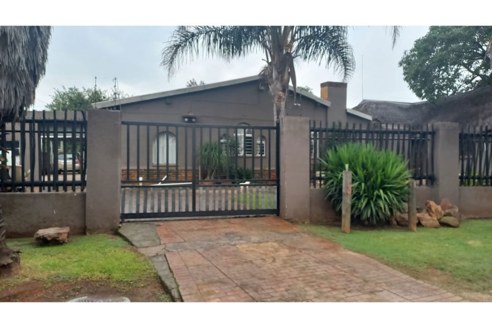 House for sale in Dersley - 1SP1691744 House for sale in Dersley - 1SP1691744