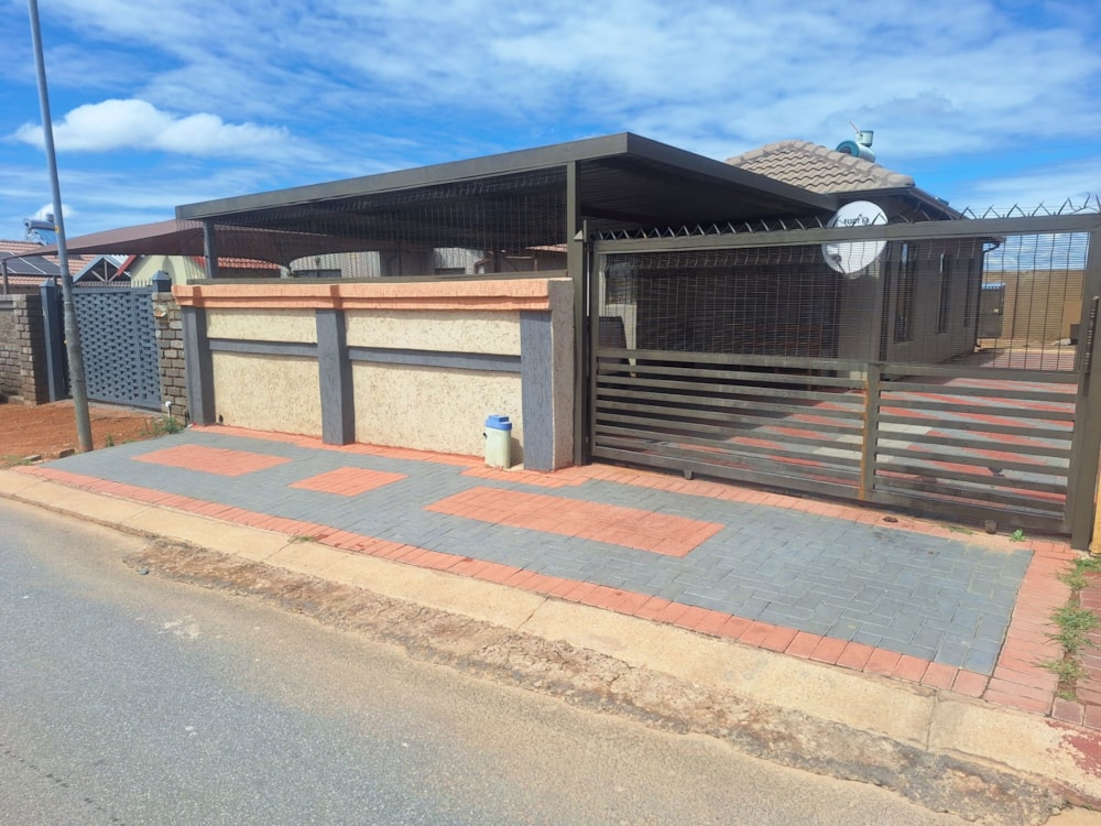 House for sale in Soshanguve East - PTM1691736 House for sale in Soshanguve East - PTM1691736