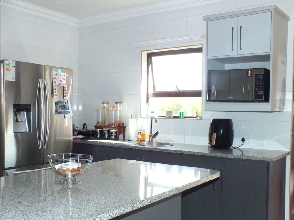 Security estate home for sale in Thatchfield - CN1692087