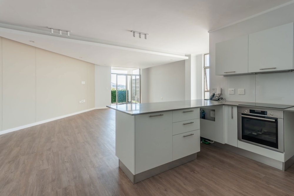 Apartment sold in Claremont Upper - KW1691817 Apartment sold in Claremont Upper - KW1691817