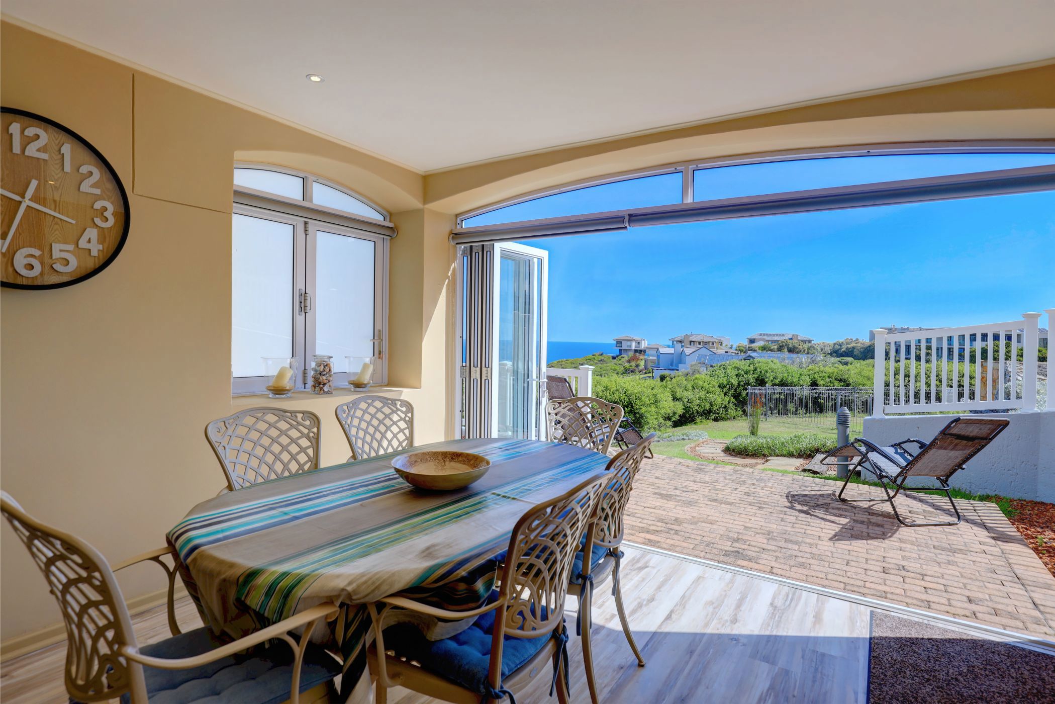 House for sale in Pinnacle Point Golf Estate - 1MB1691888