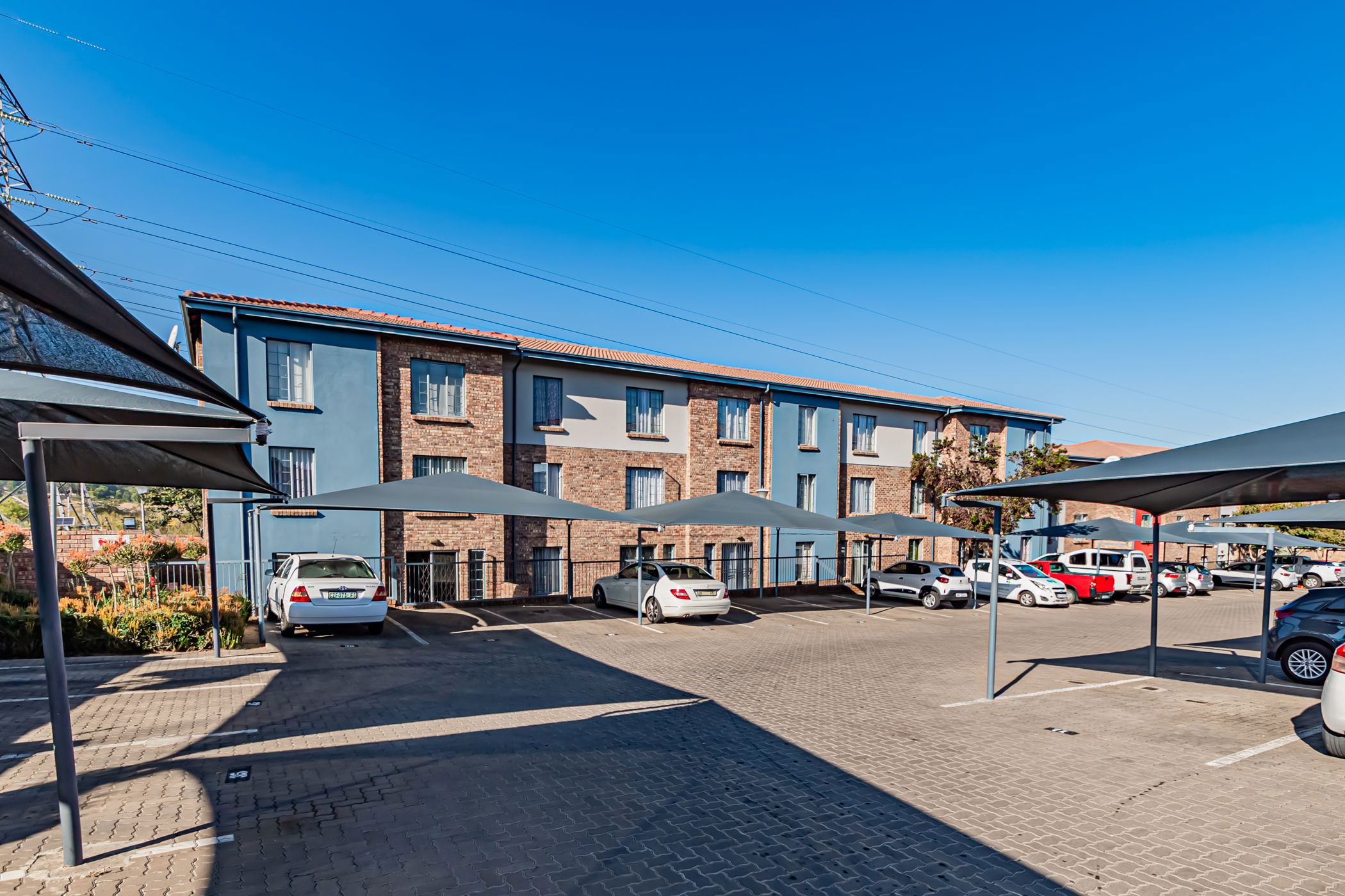 Apartment sold in Rooihuiskraal North - CN1691938