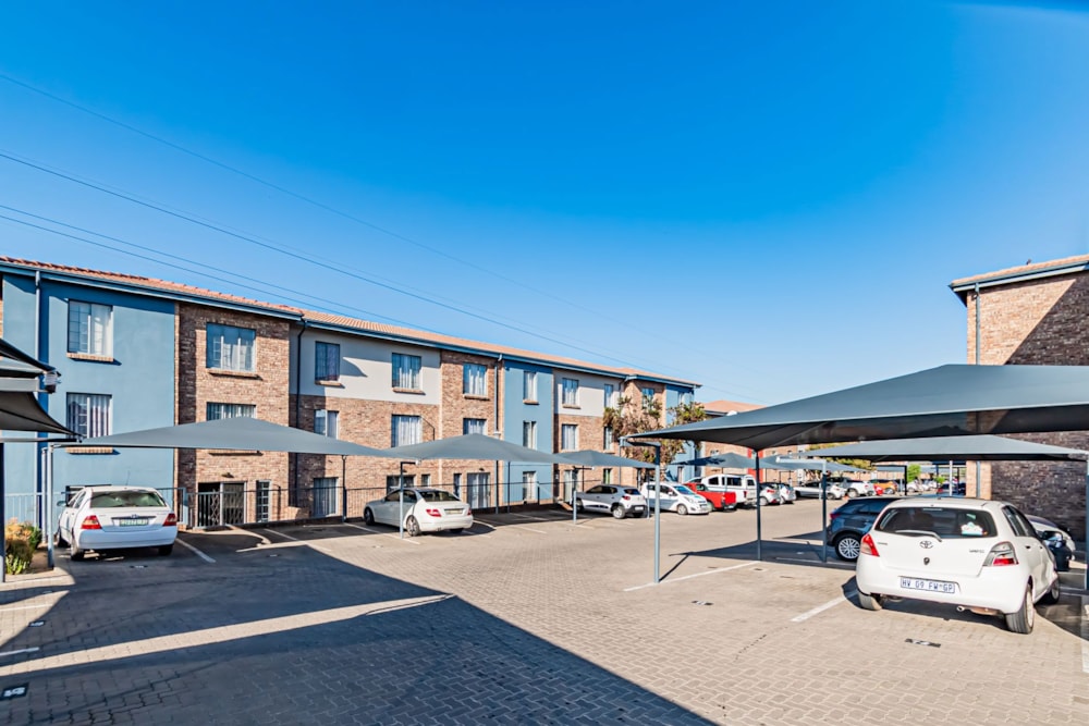 Apartment sold in Rooihuiskraal North - CN1691938 Apartment sold in Rooihuiskraal North - CN1691938