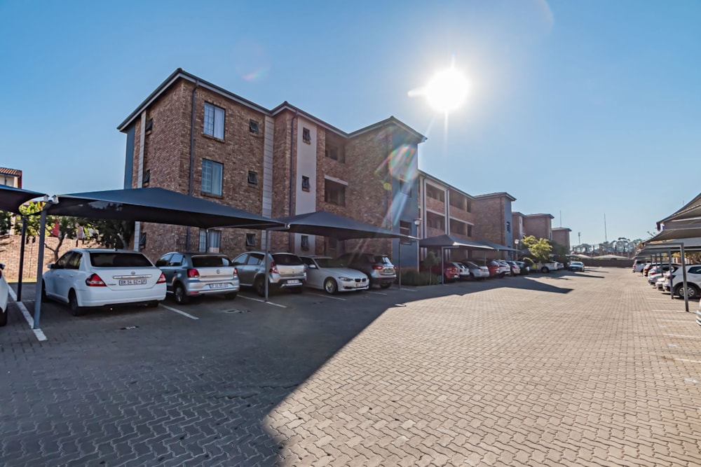 Apartment sold in Rooihuiskraal North - CN1692089 Apartment sold in Rooihuiskraal North - CN1692089