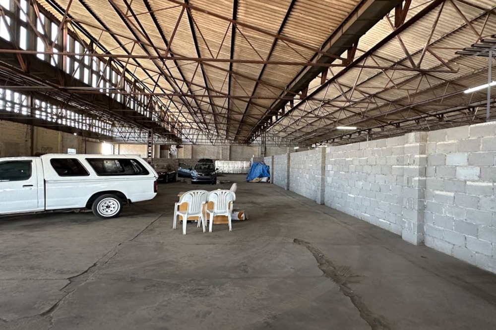 Commercial Building for sale in Matabeleland, Zimbabwe - 3ZB1692119