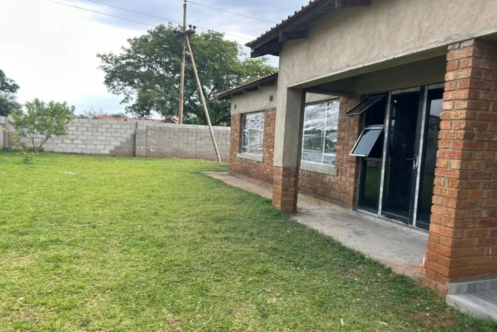 Townhouse for sale in Queens Park West, Zimbabwe - 3ZB1692128 Townhouse for sale in Queens Park West, Zimbabwe - 3ZB1692128