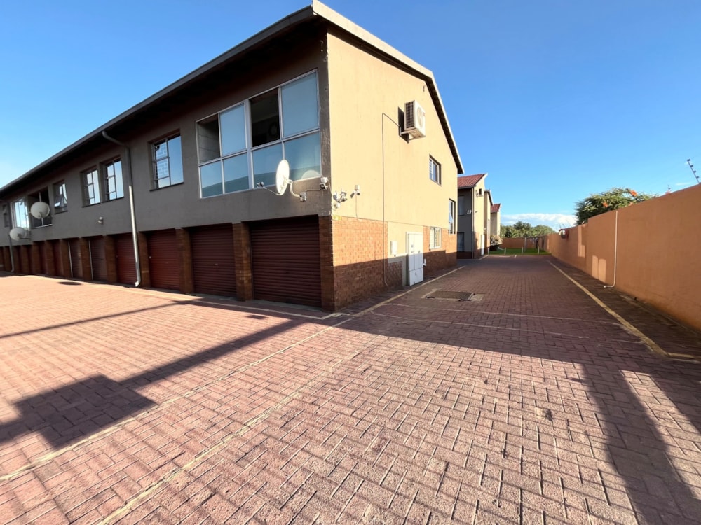 Apartment for sale in Vanderbijlpark CE 3 - 1VT1692780