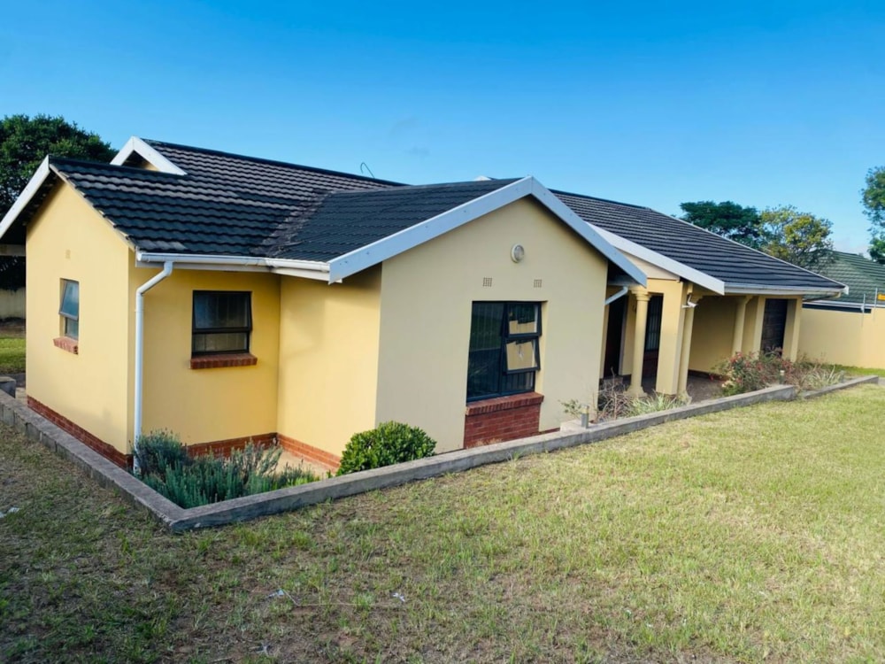 House let in Southernwood, Mthatha - 1MH1692382 House let in Southernwood, Mthatha - 1MH1692382