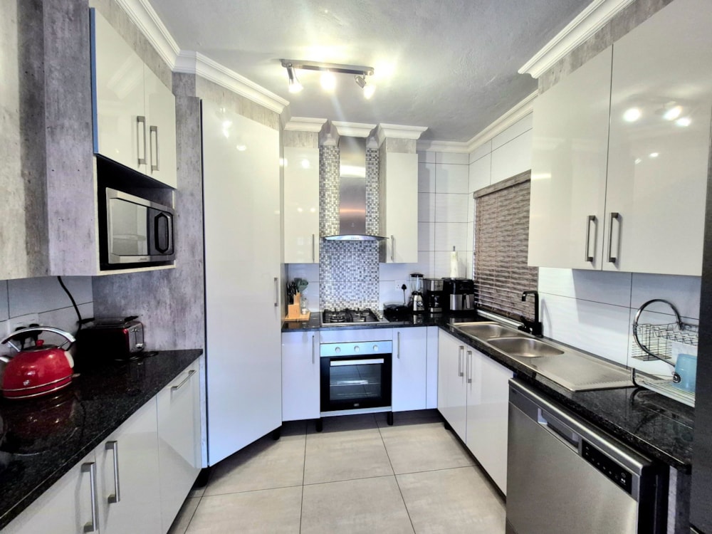 Townhouse for sale in Cashan - 1RU1692294