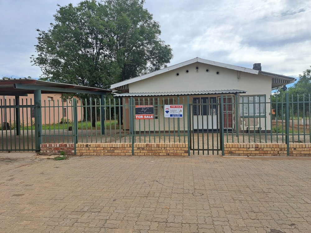 Commercial office for sale in Christiana, North West Province - 1KJ1692396 Commercial office for sale in Christiana, North West Province - 1KJ1692396