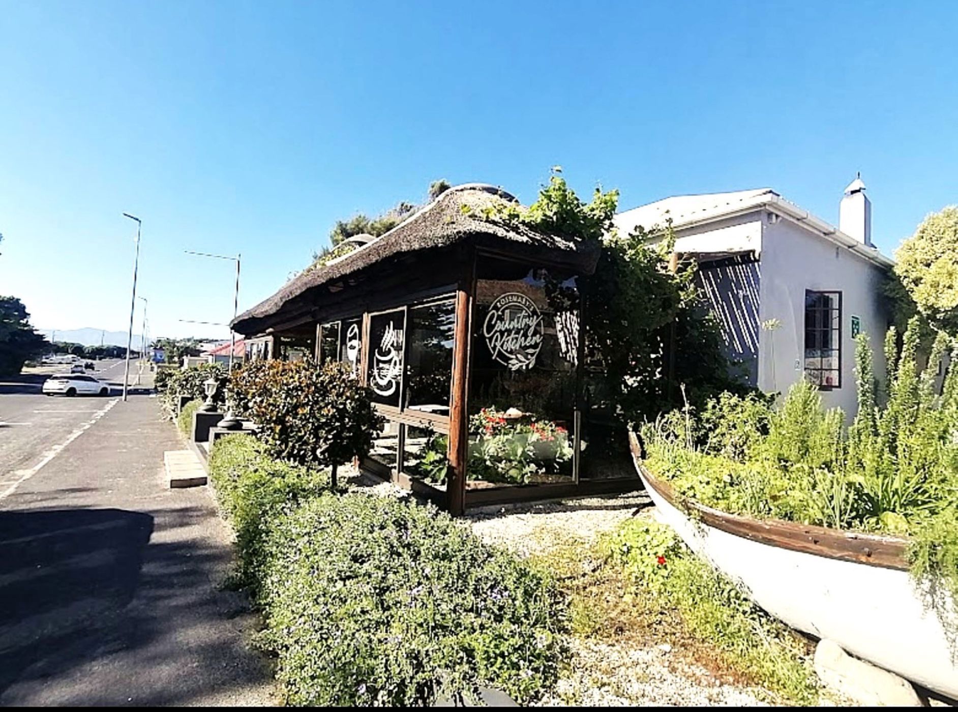 Commercial Building let in Gansbaai - 1SW1692376