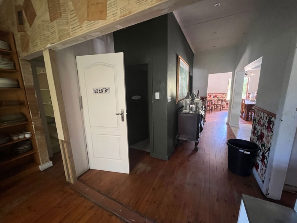 Commercial Building let in Gansbaai - 1SW1692376 Commercial Building let in Gansbaai - 1SW1692376