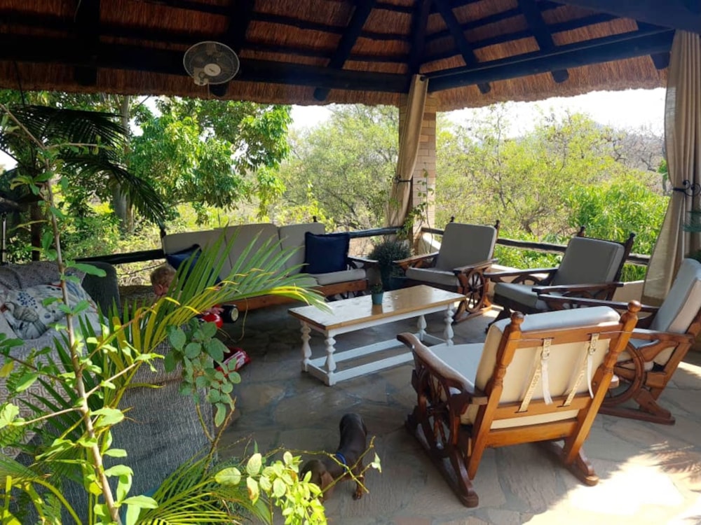 House for sale in Kariba, Zimbabwe - 3ZB1692391