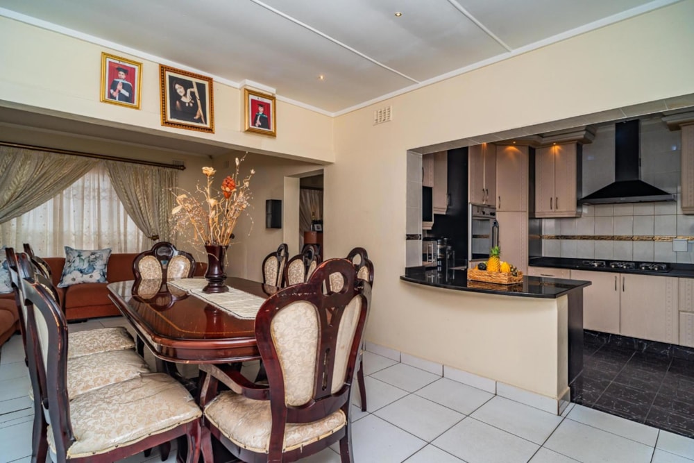 House for sale in Reservoir Hills - 1WP1692443 House for sale in Reservoir Hills - 1WP1692443