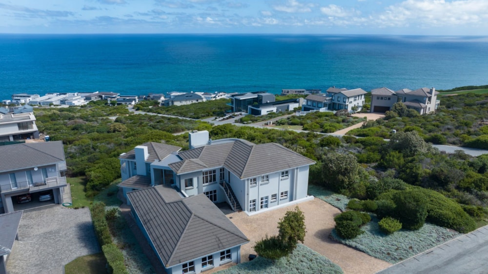 Golf estate house sold in Pinnacle Point Golf Estate - 1MB1689451