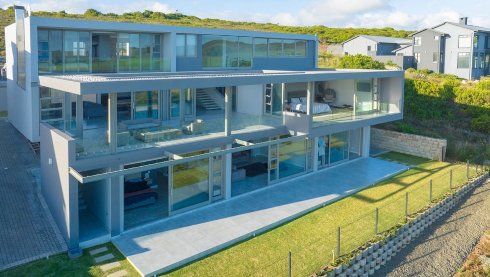 Double-storey house for sale in Pinnacle Point Golf Estate - 1MB1689264 Double-storey house for sale in Pinnacle Point Golf Estate - 1MB1689264