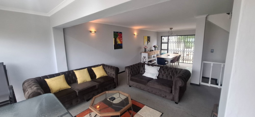 Security complex home to rent in Gonubie - 1EZ1687024 Security complex home to rent in Gonubie - 1EZ1687024