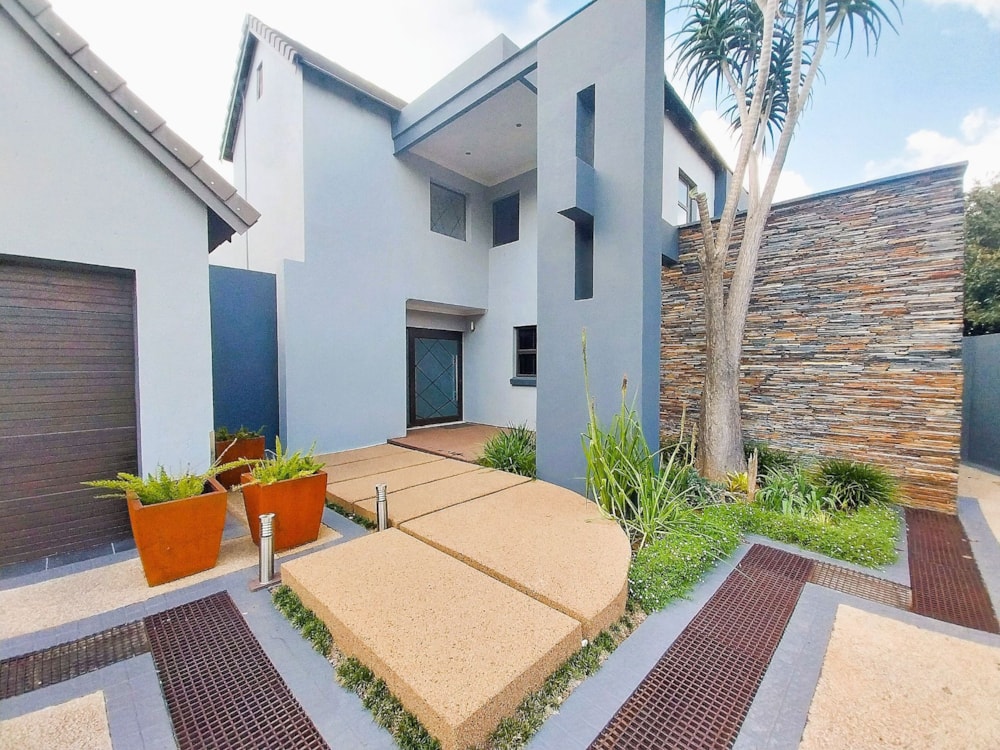 Security estate home for sale in Midstream Estate - CN1692440 Security estate home for sale in Midstream Estate - CN1692440