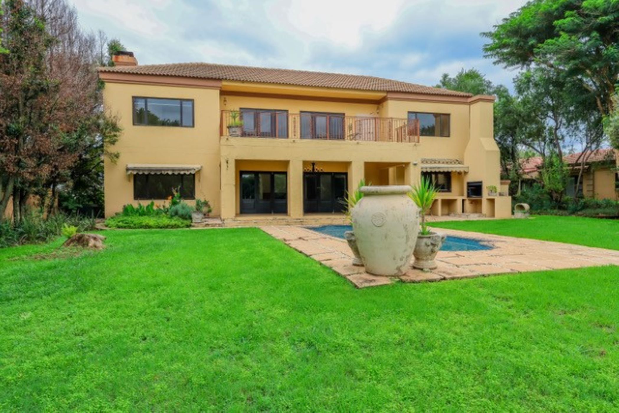 Security estate home let in Westlake, Hartbeespoort - 1HR1687851