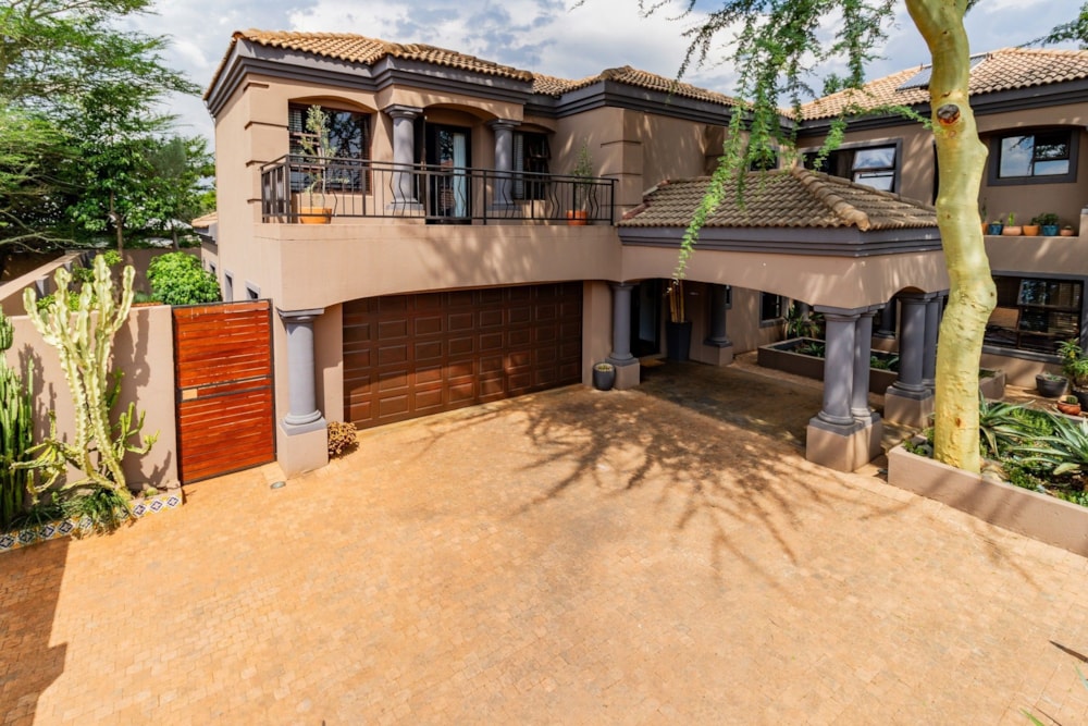 Security estate home for sale in Xanadu - 1HR1690105 Security estate home for sale in Xanadu - 1HR1690105