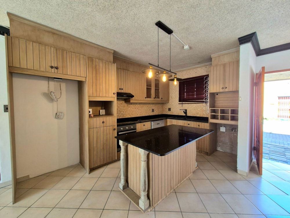 Security complex home for sale in Veldenvlei - 1RY1688741