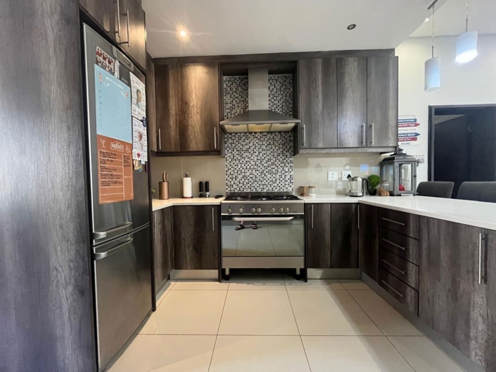 House let in Burgundy Estate - 1PLA1685767 House let in Burgundy Estate - 1PLA1685767