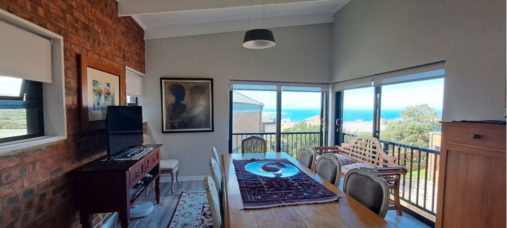 Double-storey house for sale in Jongensfontein - 1SR1689130 Double-storey house for sale in Jongensfontein - 1SR1689130