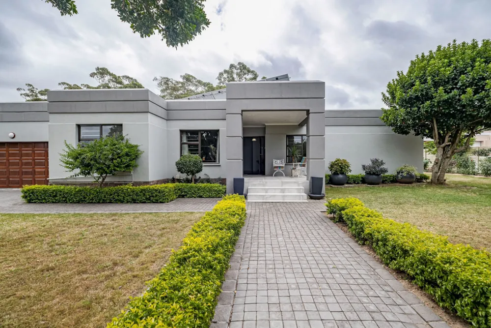 House sold in Sunridge Park - 1PLZ1688343