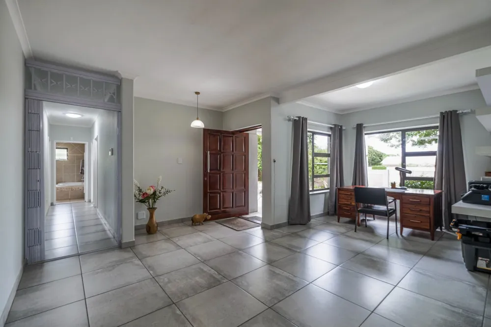House sold in Sunridge Park - 1PLZ1688343