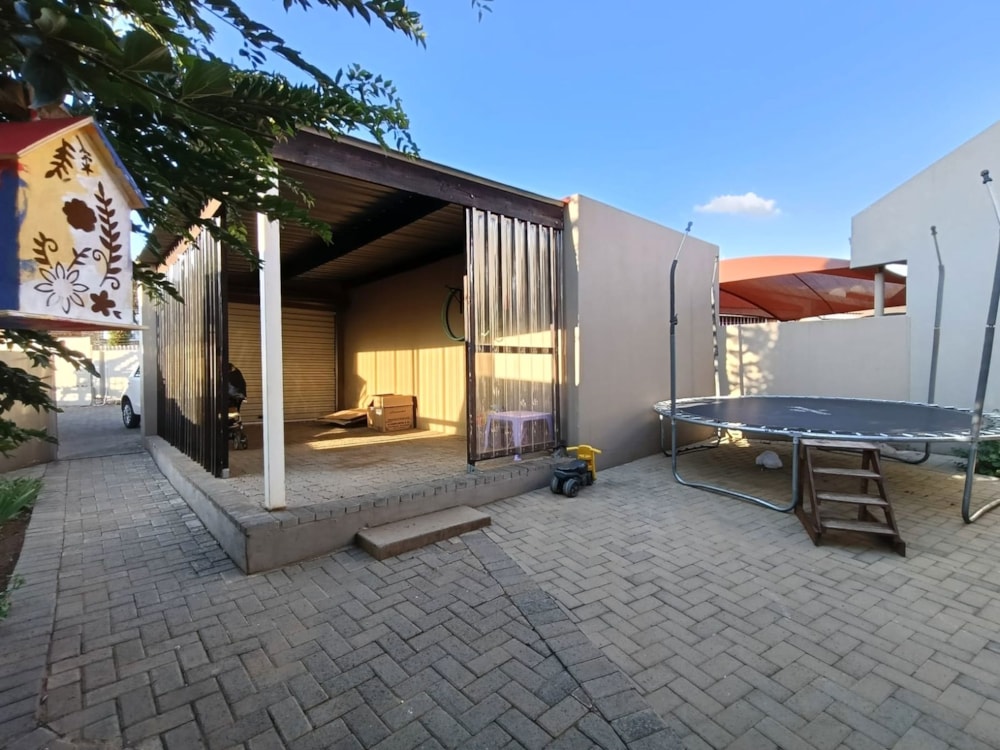 Townhouse let in Langenhovenpark - 1BX1689703 Townhouse let in Langenhovenpark - 1BX1689703