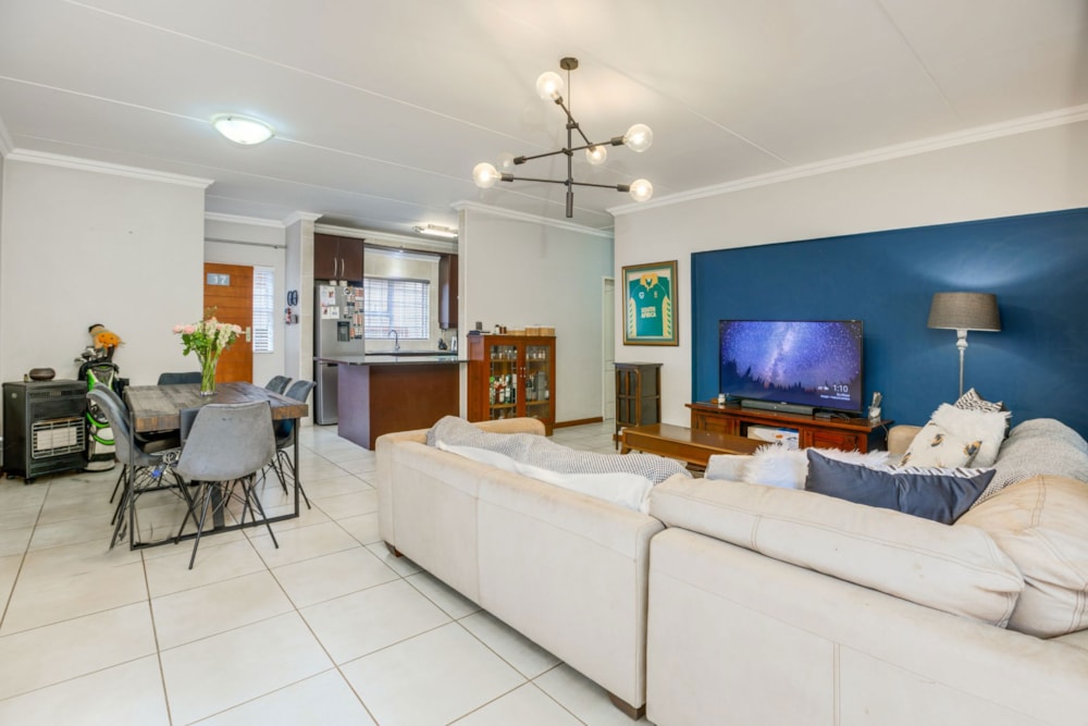 Apartment sold in Saxonwold - HP1689431 Apartment sold in Saxonwold - HP1689431