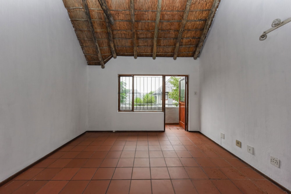 Apartment for sale in Sunninghill Gardens - FW1690196 Apartment for sale in Sunninghill Gardens - FW1690196