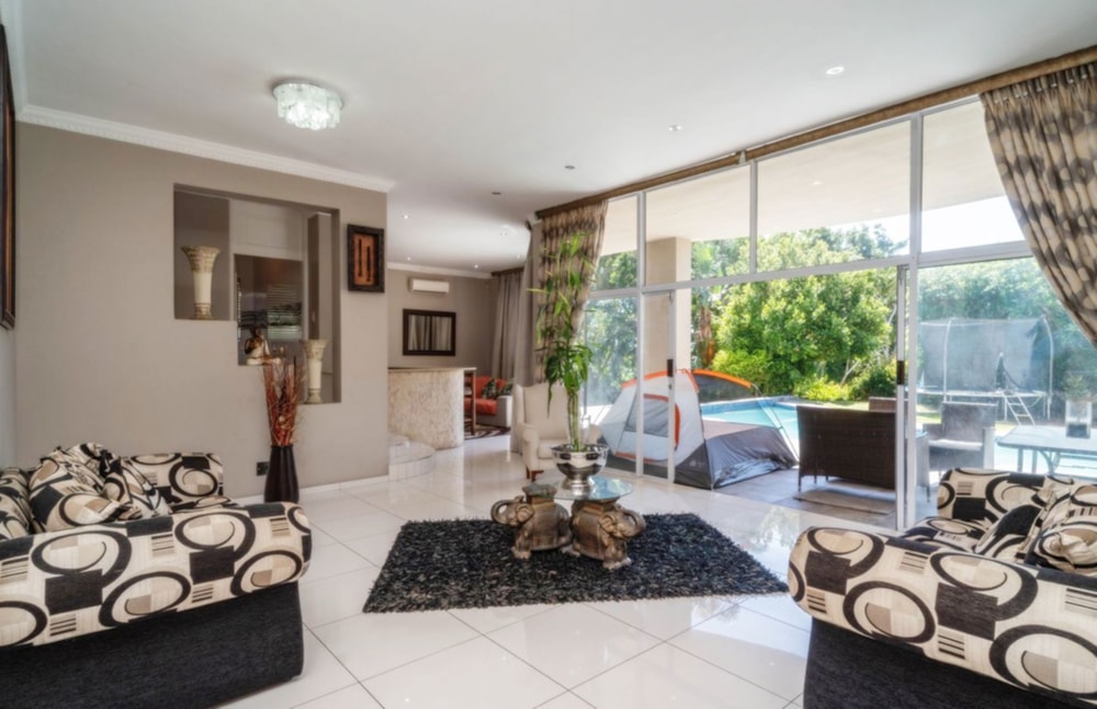 House for sale in uMhlanga Rocks - 1ND1691835 House for sale in uMhlanga Rocks - 1ND1691835