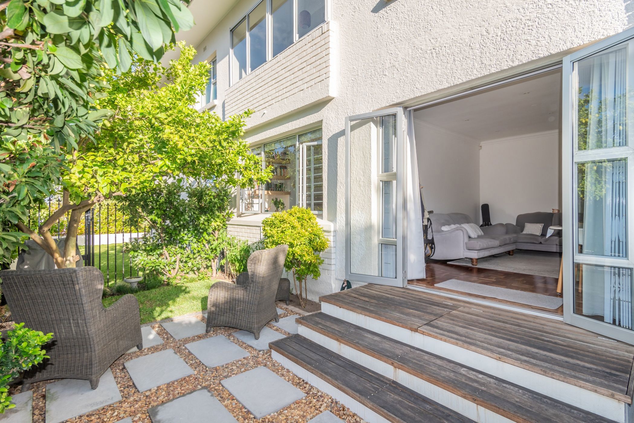 Apartment sold in Claremont Upper - KW1689186