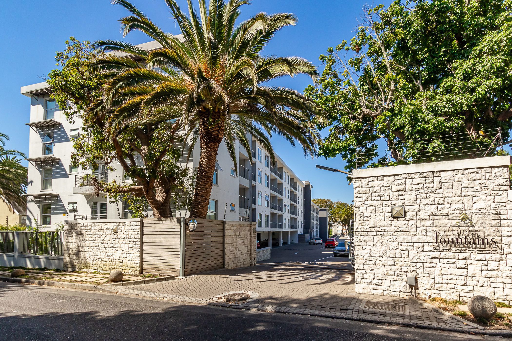 Apartment sold in Kenilworth Upper - KW1692889