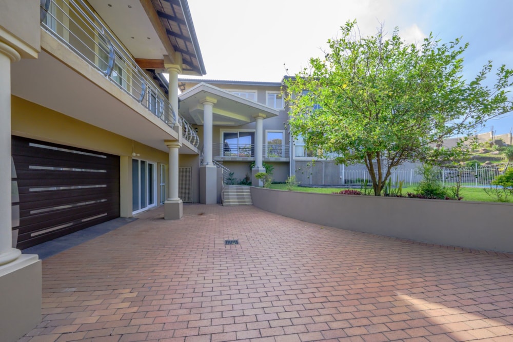 House for sale in uMhlanga Rocks - 1ND1690589 House for sale in uMhlanga Rocks - 1ND1690589