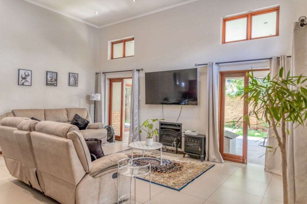 House for sale in Willowbrook - RAN1691897 House for sale in Willowbrook - RAN1691897