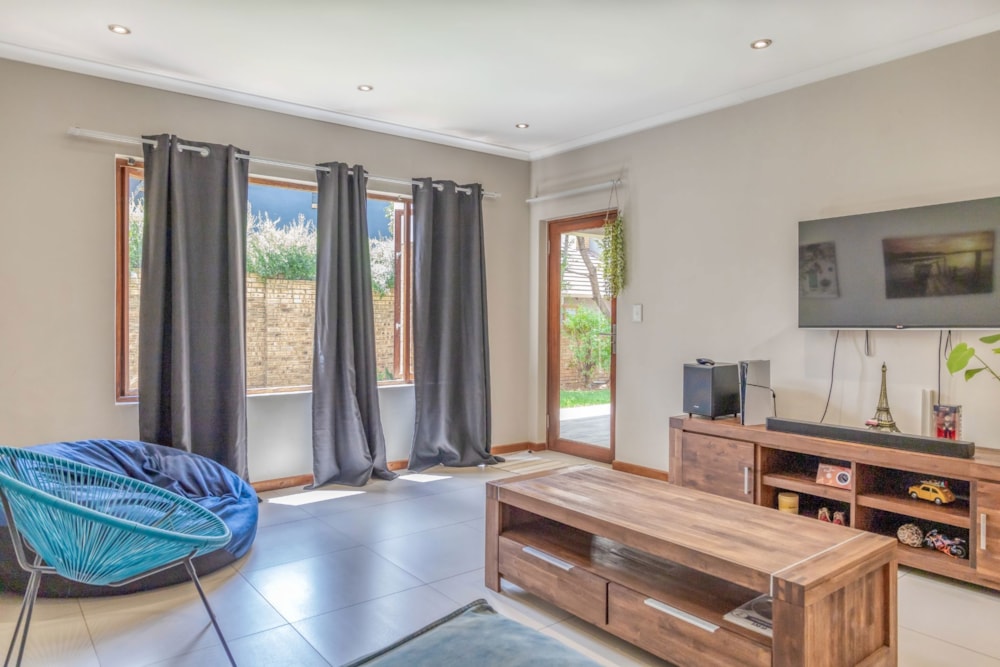 House for sale in Willowbrook - RAN1691897 House for sale in Willowbrook - RAN1691897