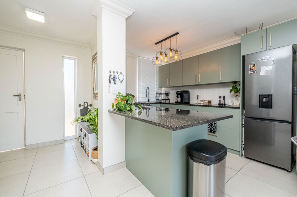 Penthouse apartment sold in Tygervalley Waterfront - DBV1689976