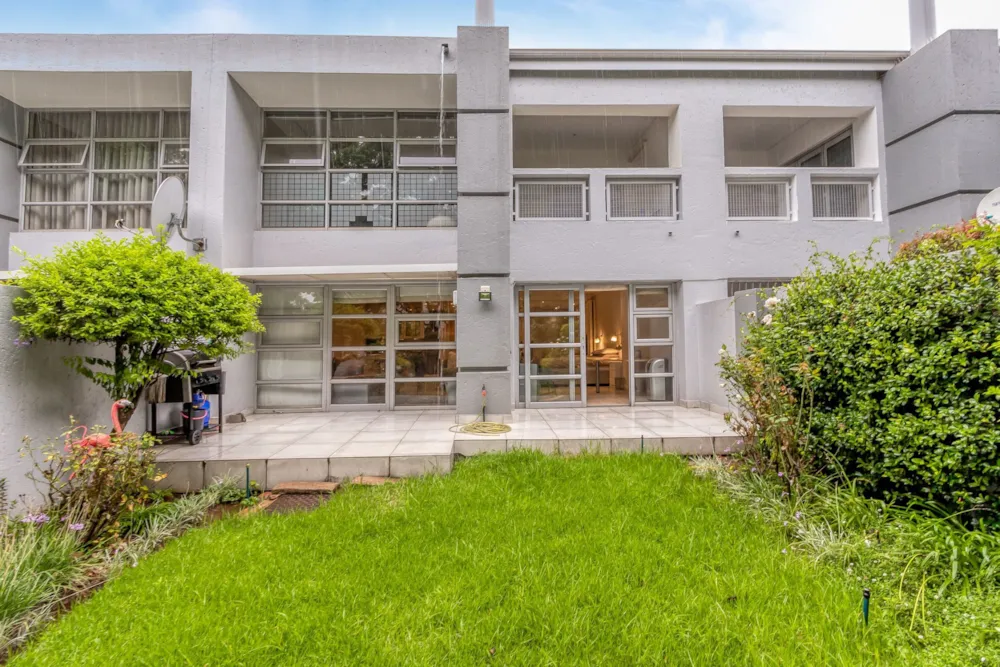 Apartment for sale in Oaklands, Johannesburg - HP1691155 Apartment for sale in Oaklands, Johannesburg - HP1691155