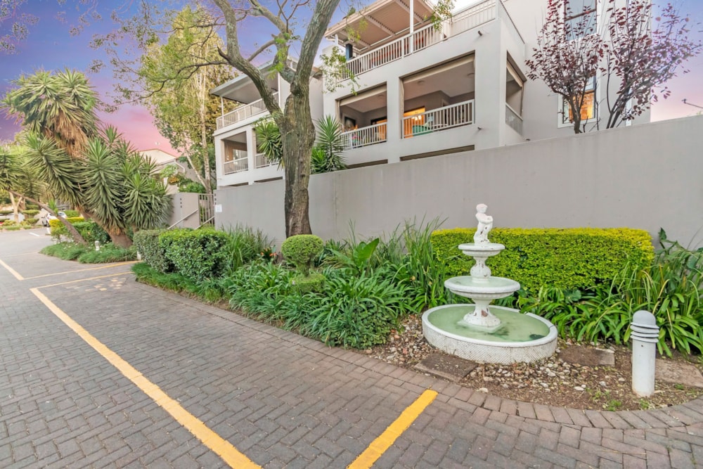 Apartment sold in Oaklands, Johannesburg - HP1690293