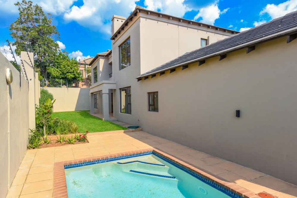Cluster for sale in Bryanston - HP1709268 Cluster for sale in Bryanston - HP1709268