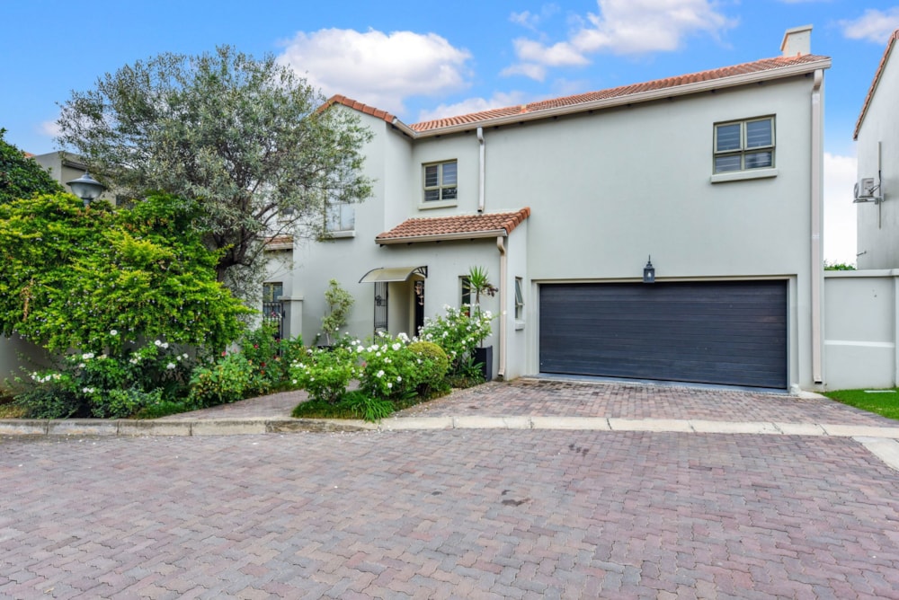 Cluster for sale in Sandown, Sandton - HP1689378