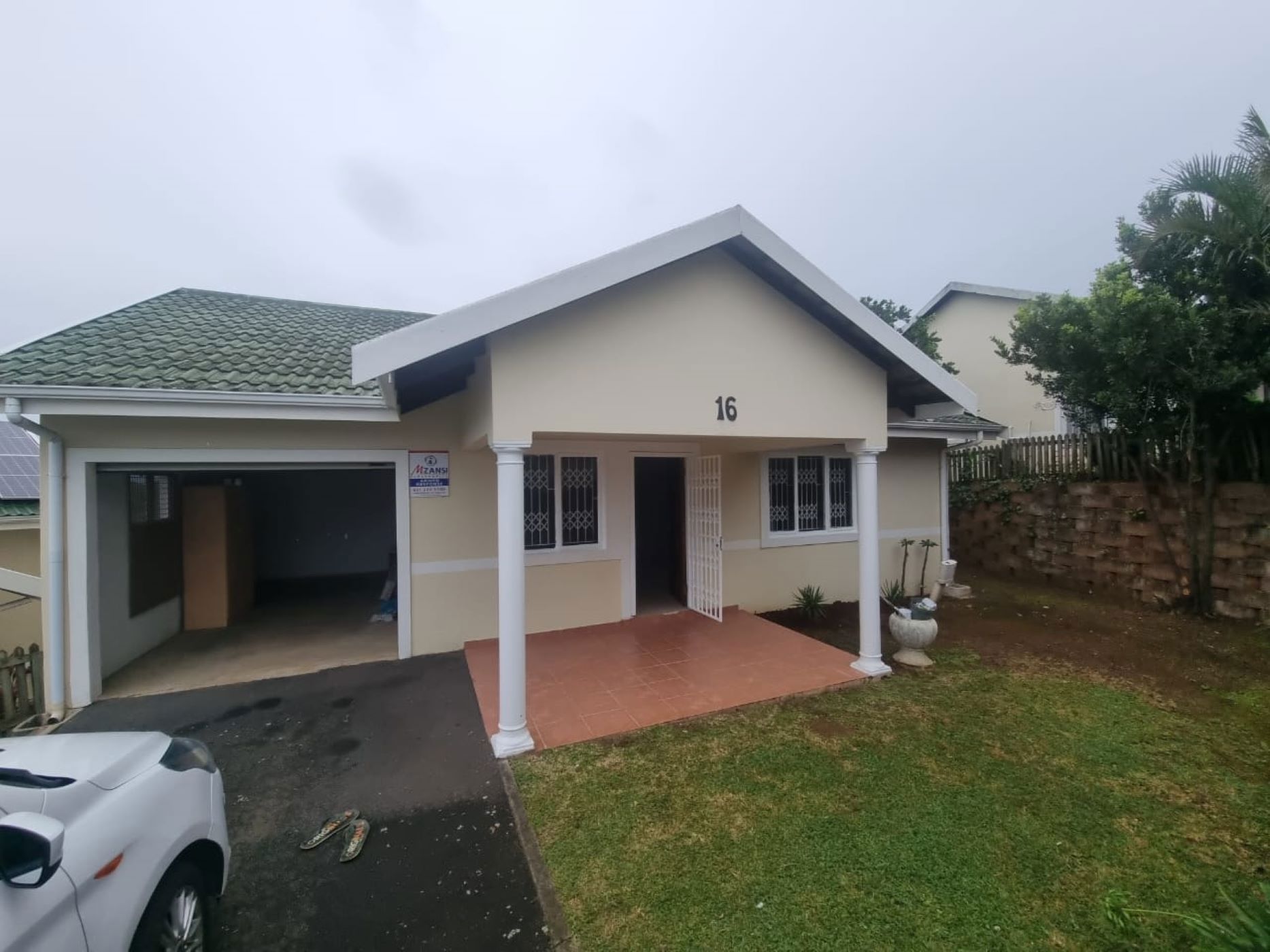 Apartment let in Mount Edgecombe - 1MT1691276