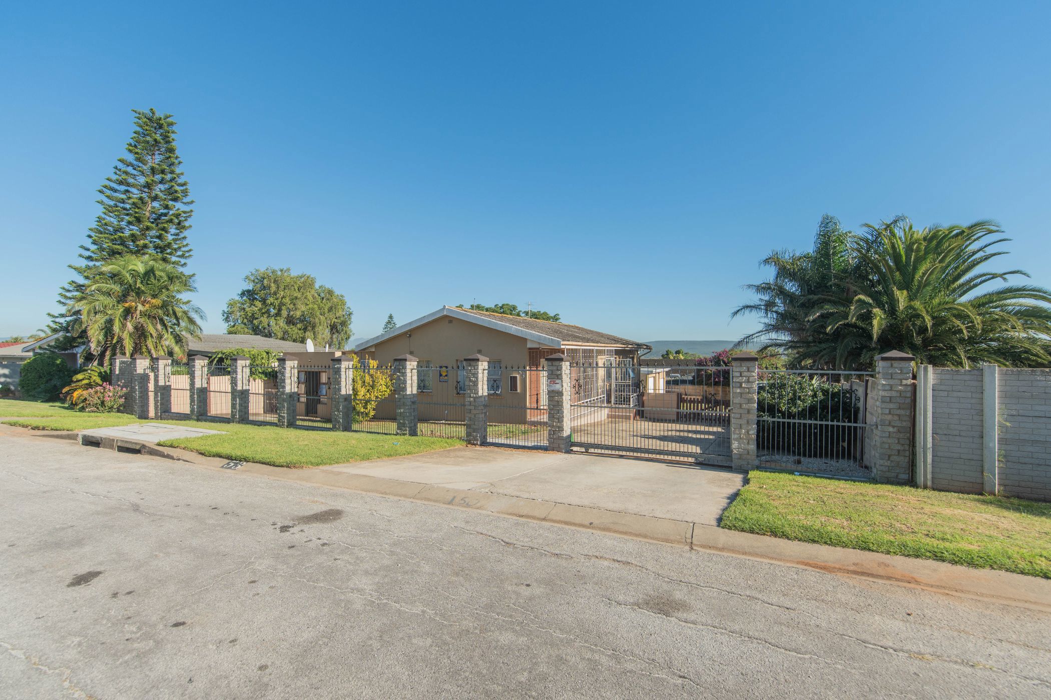 House sold in Bothasrus - 1UK1690407