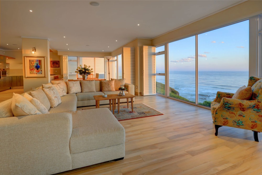 Security complex home for sale in Wilderness - GEO1688854 Security complex home for sale in Wilderness - GEO1688854