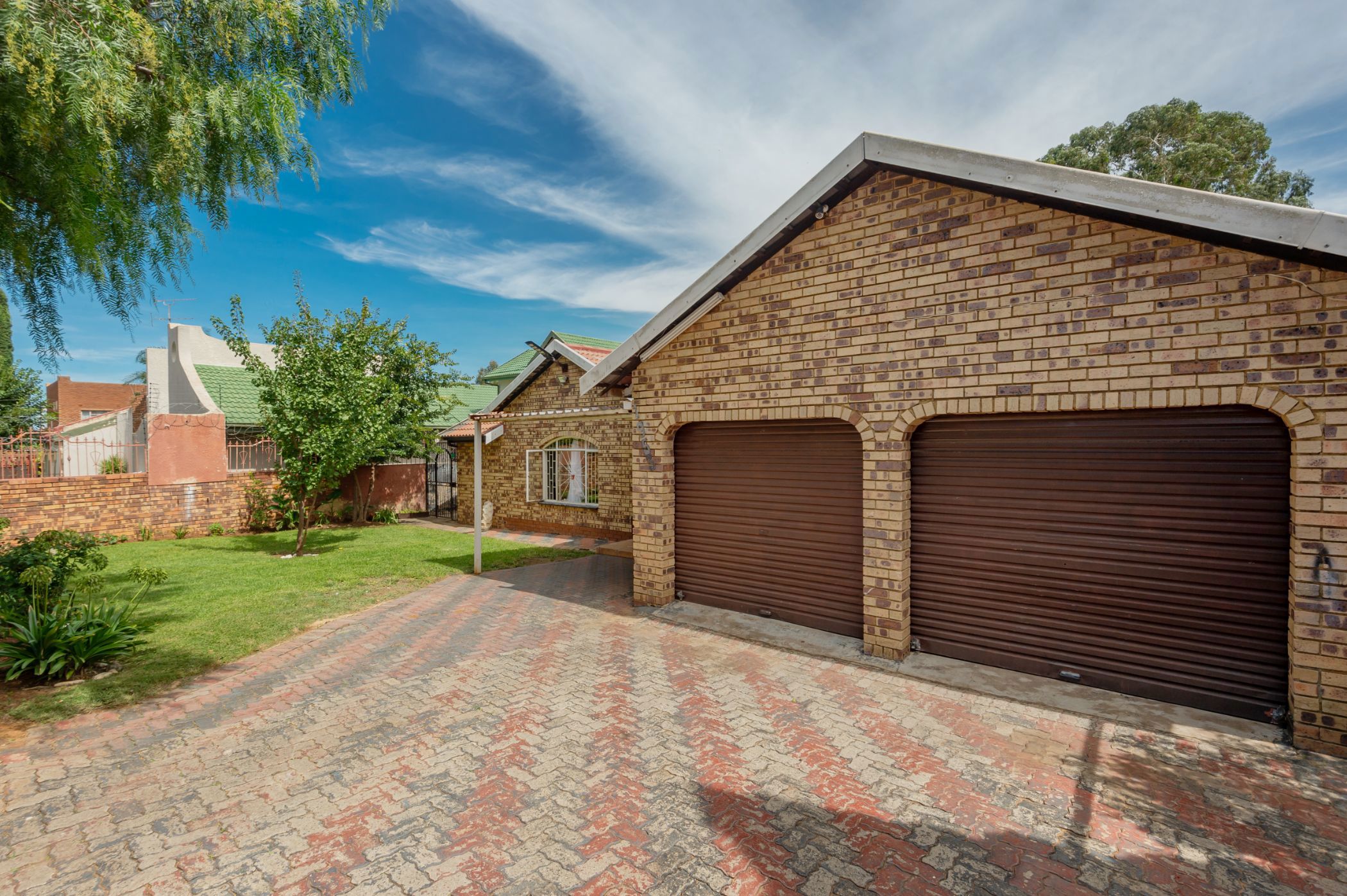 House sold in Lenasia South - 1GV1691849