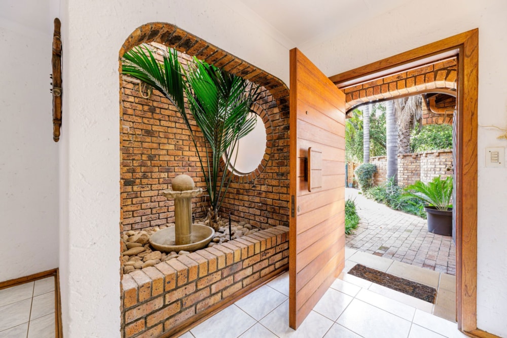 House sold in Farrarmere - EN1691151