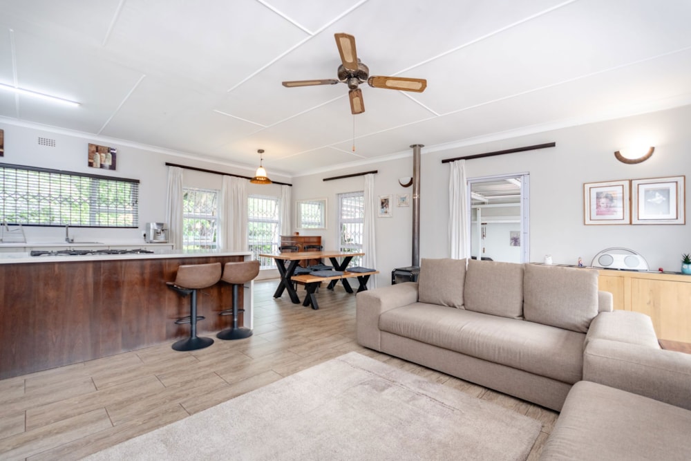 House sold in Farrarmere - EN1694458